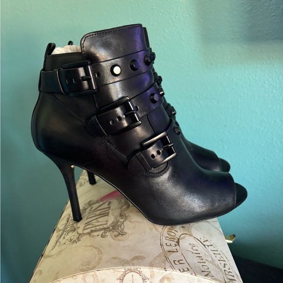 Michael Kors, black leather, size 9 - Picture 3 of 14